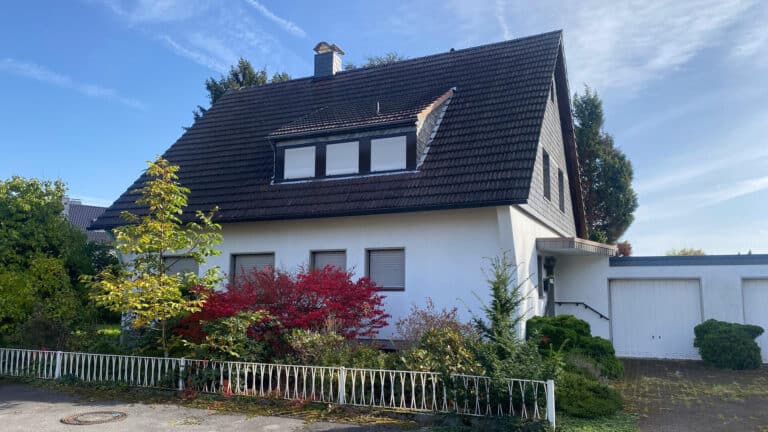 SANIERUNG EINFAMILIENHAUS